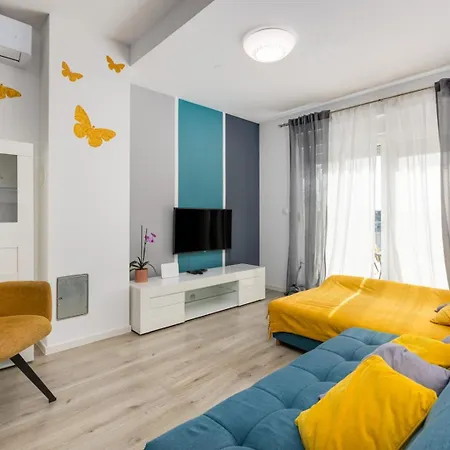 Apartment Butterfly *